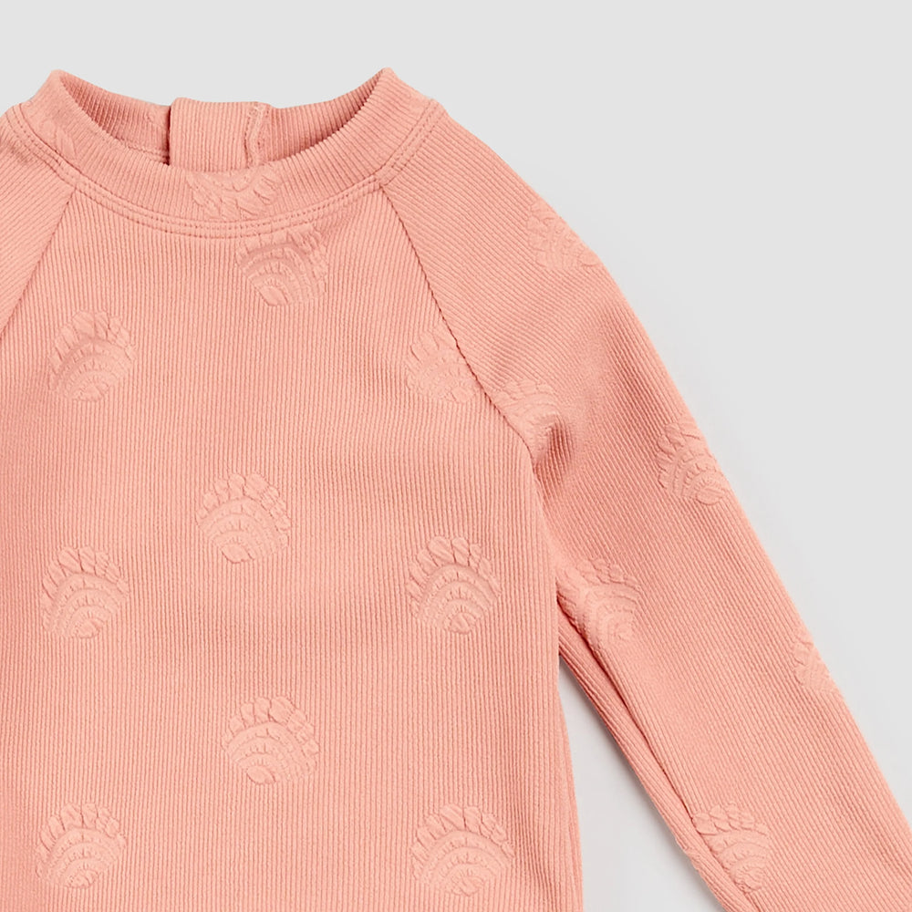 Embossed Seashell Print on Ribbed Coral Long-Sleeve Rashguard Swim Set | Petit Lem