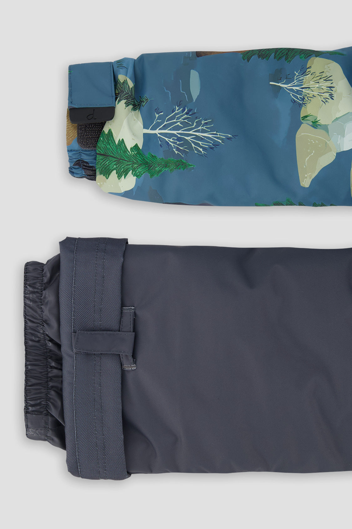 Deux par Deux boys' DISCOVER two-piece snowsuit in Blue Bear Print, additional product view