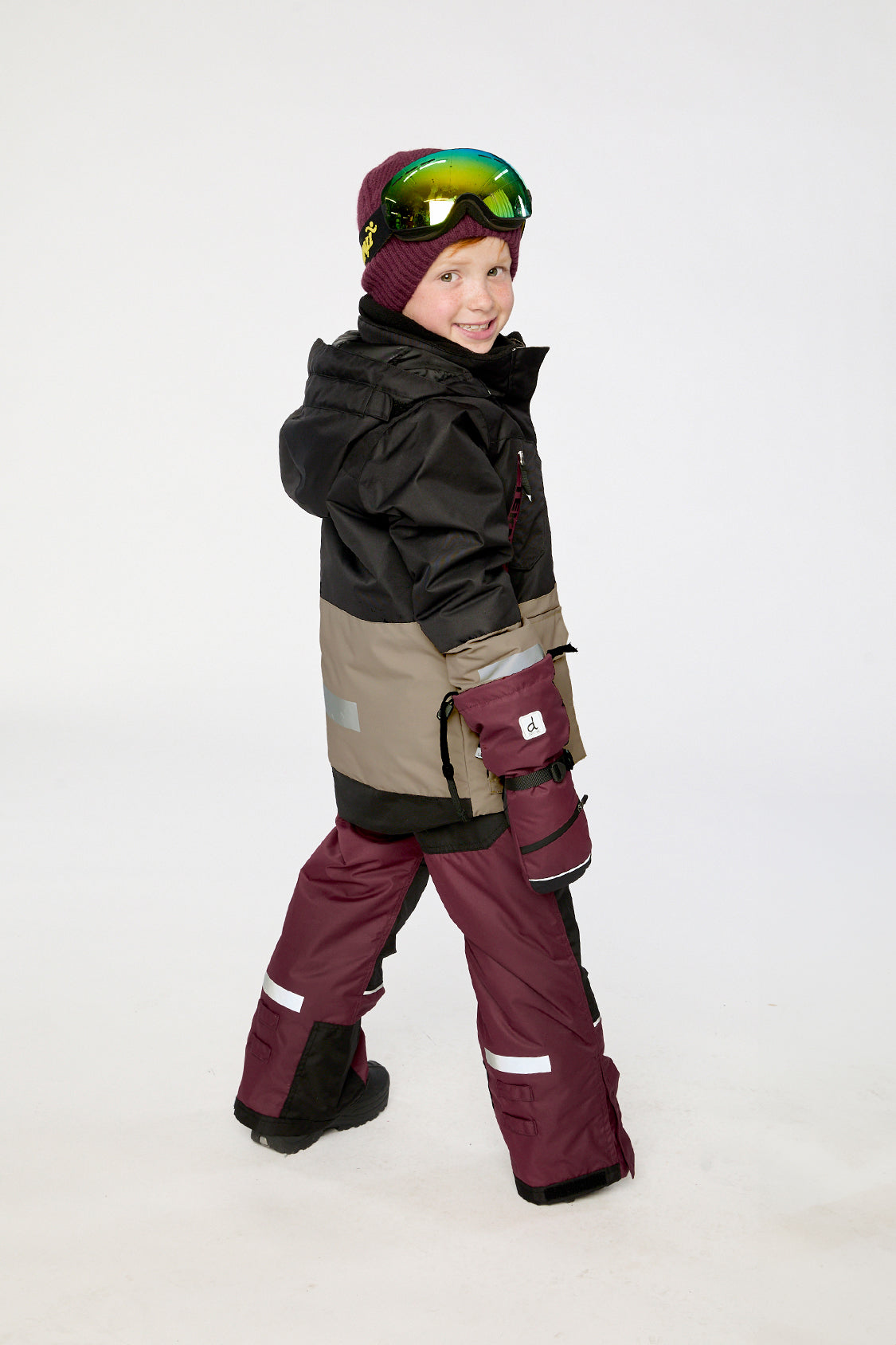 Deux par Deux boys TEKNIK snowsuit in black, beige and burgundy, third lookbook view