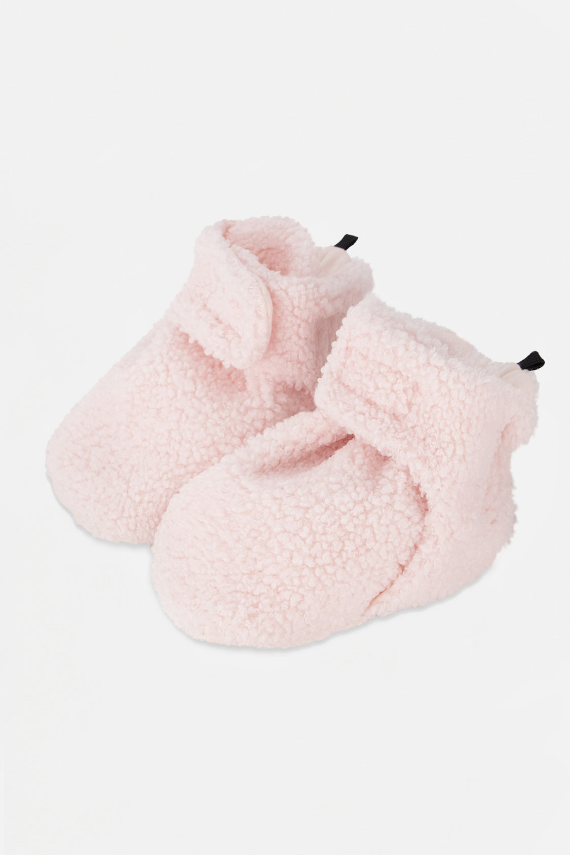 Deux par Deux baby sherpa slippers in light pink, back view