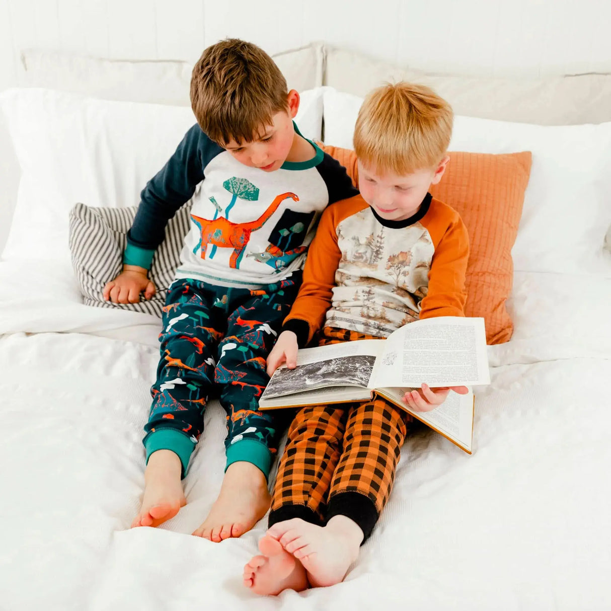 Organic Cotton Two Piece Forest Printed Pajama Set | DEUX PAR DEUX | DEUX PAR DEUX | Jenni Kidz