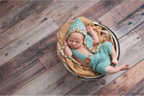 Does-a-Newborn-Need-to-Wear-a-Hat | Jenni Kidz