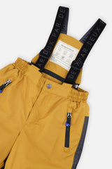Close-up of the yellow PLAY snow pants waist, zip pocket and Deux par Deux logo suspenders