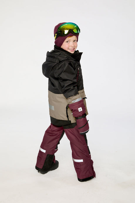 Deux par Deux boys TEKNIK snowsuit in black, beige and burgundy, third lookbook view