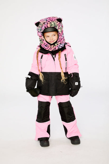 Child wearing the pink Deux par Deux Teknik two-piece snowsuit, lookbook photo 2