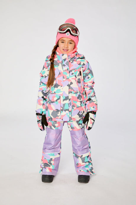 Deux par Deux girls' Teknik two-piece snowsuit in coral camouflage – worn by child model, photo 1