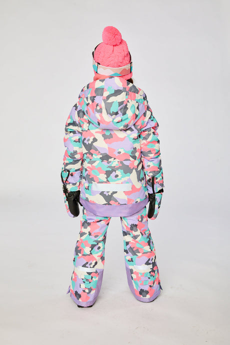 Deux par Deux girls' Teknik two-piece snowsuit in coral camouflage – worn by child model, photo 3