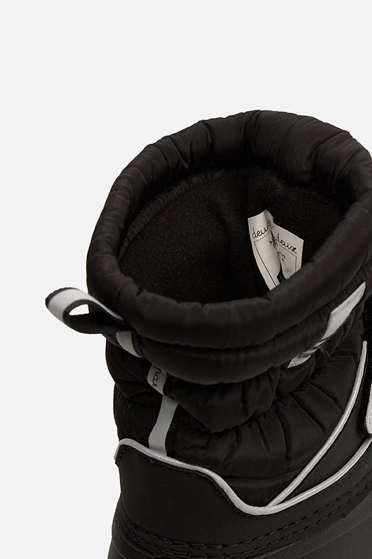 Deux par Deux toddler black puffer winter boots – close-up of the drawcord collar and fleece lining