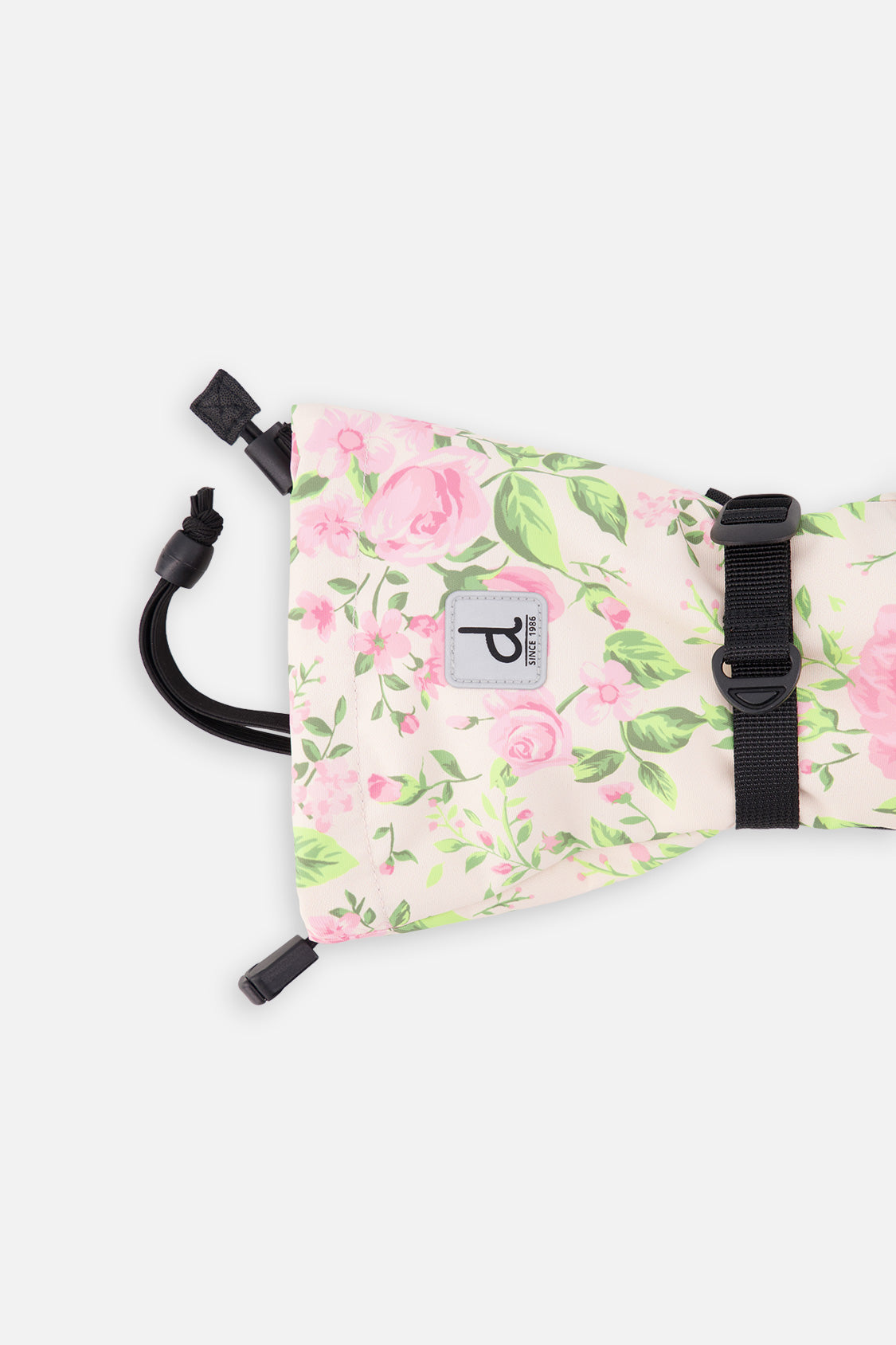 Cuff with drawcord and wrist strap on the Deux par Deux Teknik mitten in beige vintage rose print