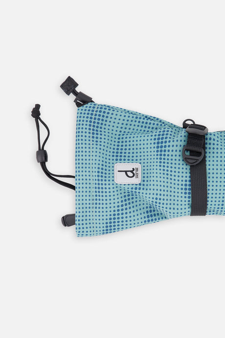 Deux par Deux Teknik kids' mittens in greyish blue – cuff and wrist strap detail