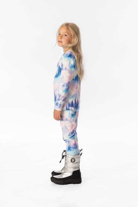 Child wearing the Deux par Deux blue and pink mountain print two-piece thermal underwear set, view 2