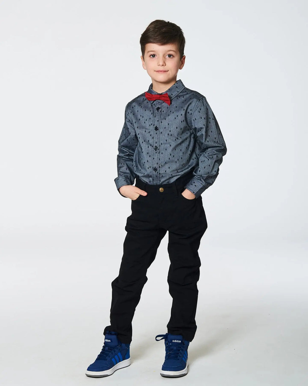 Printed Pine Chambray Shirt With Bow Tie Gray | Deux par Deux | Jenni Kidz