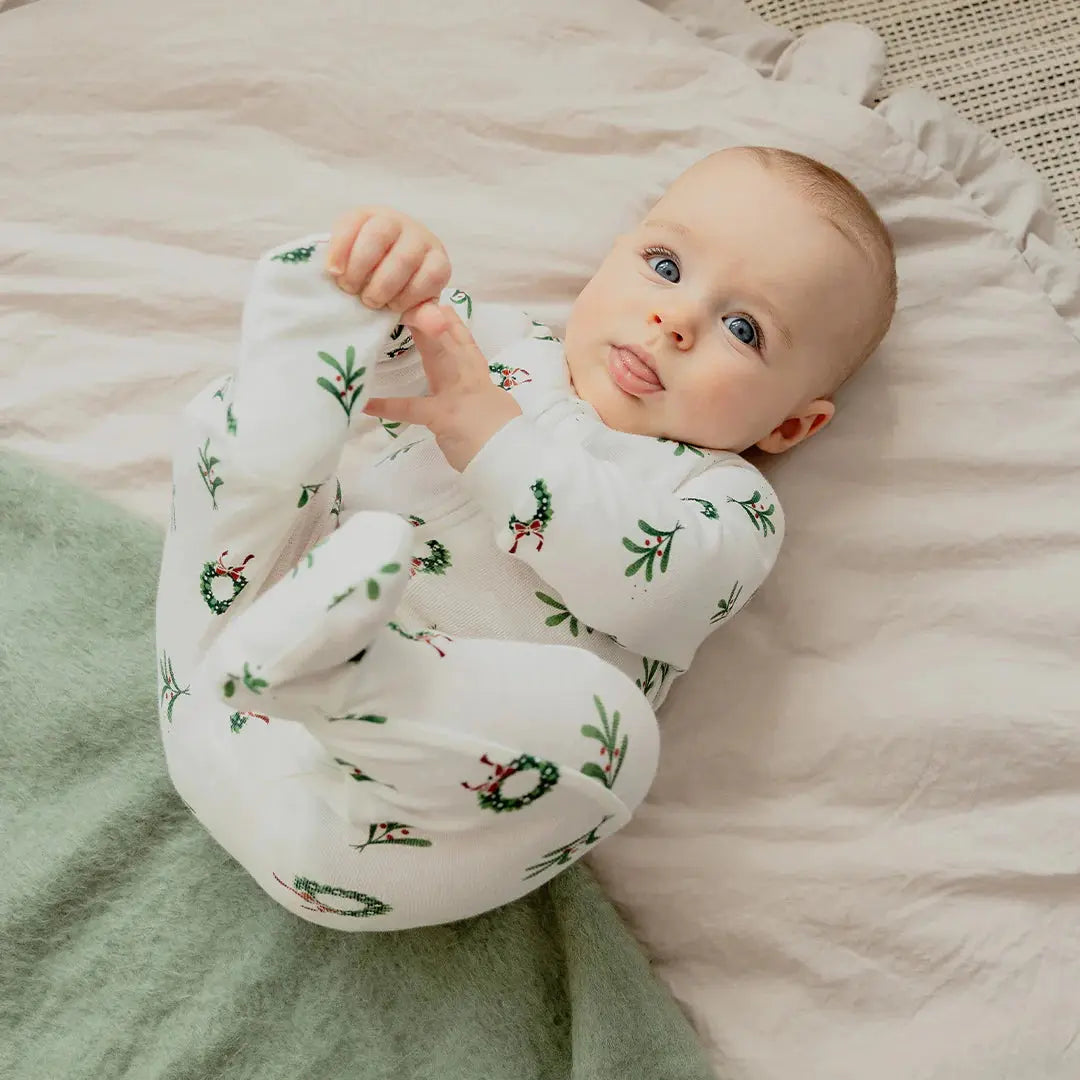 Wreaths Print on Off-White Sleeper | Petit Lem | Petit Lem | Jenni Kidz